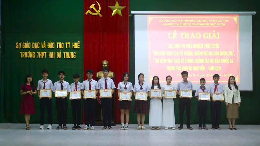 Hội đồng Phối hợp phổ biến giáo dục pháp luật tỉnh tổ chức Lễ trao giải Cuộc thi trắc nghiệm trực tuyến